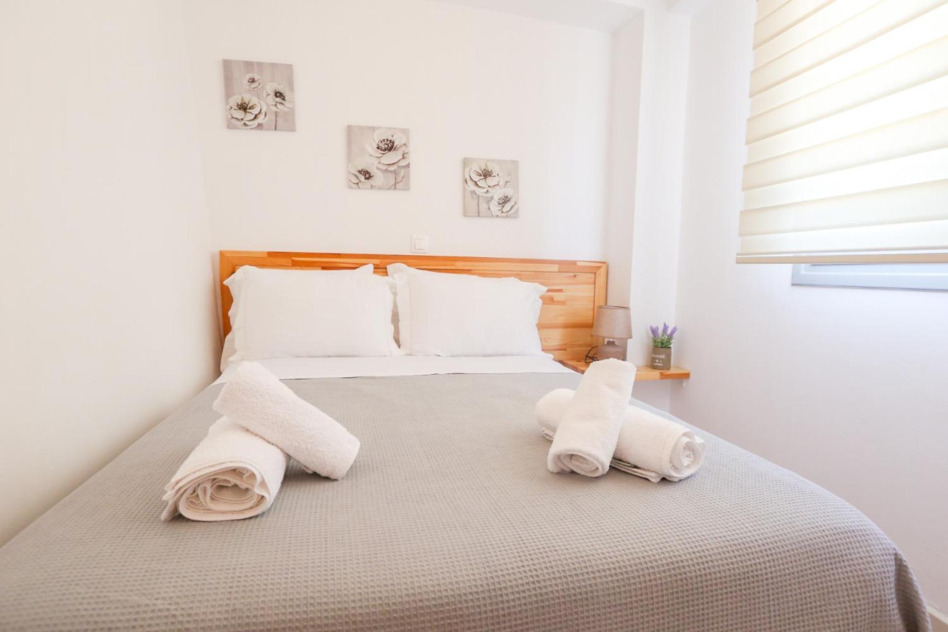 Village View Apartments Himare Esterno foto