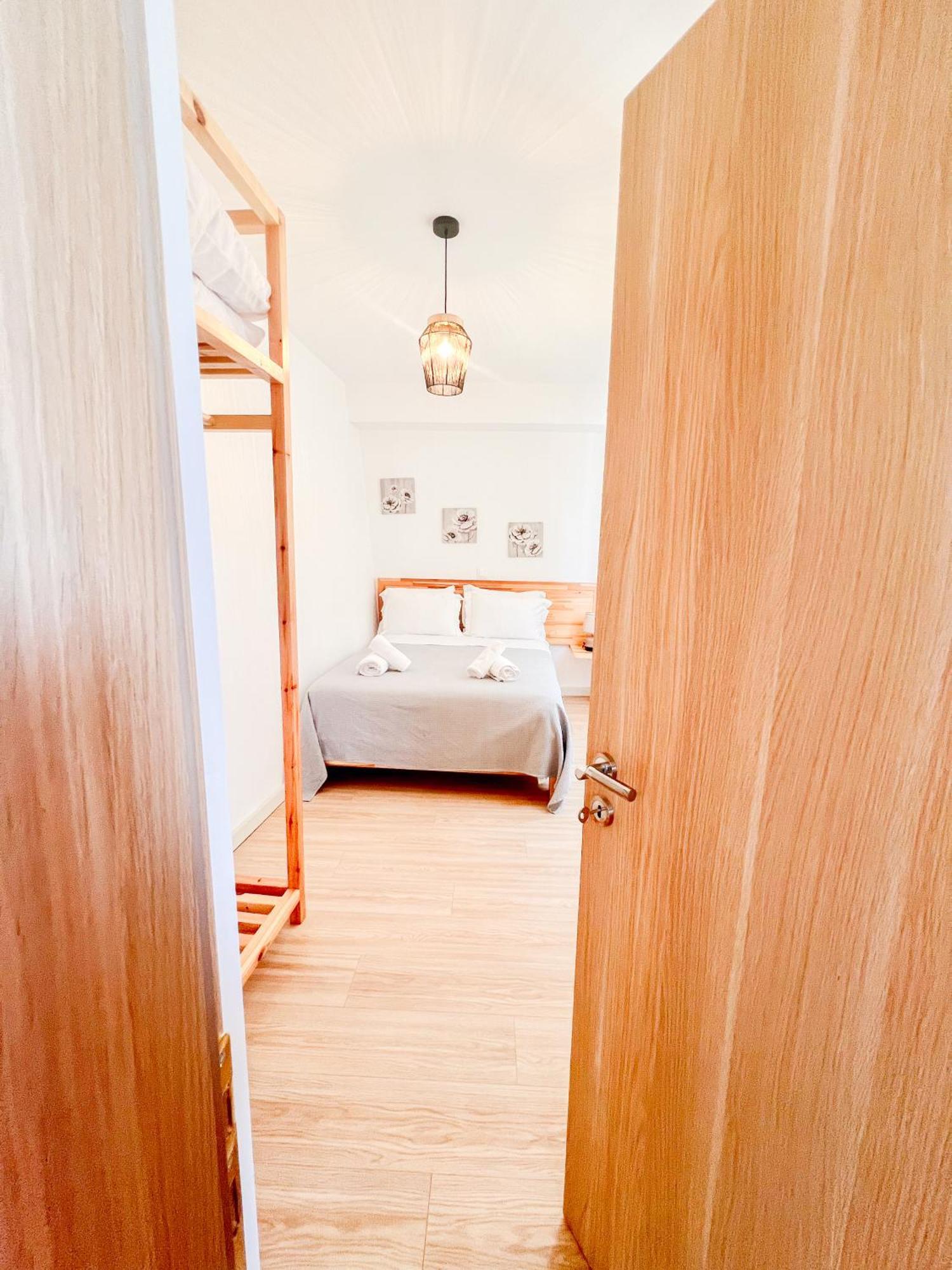 Village View Apartments Himare Esterno foto