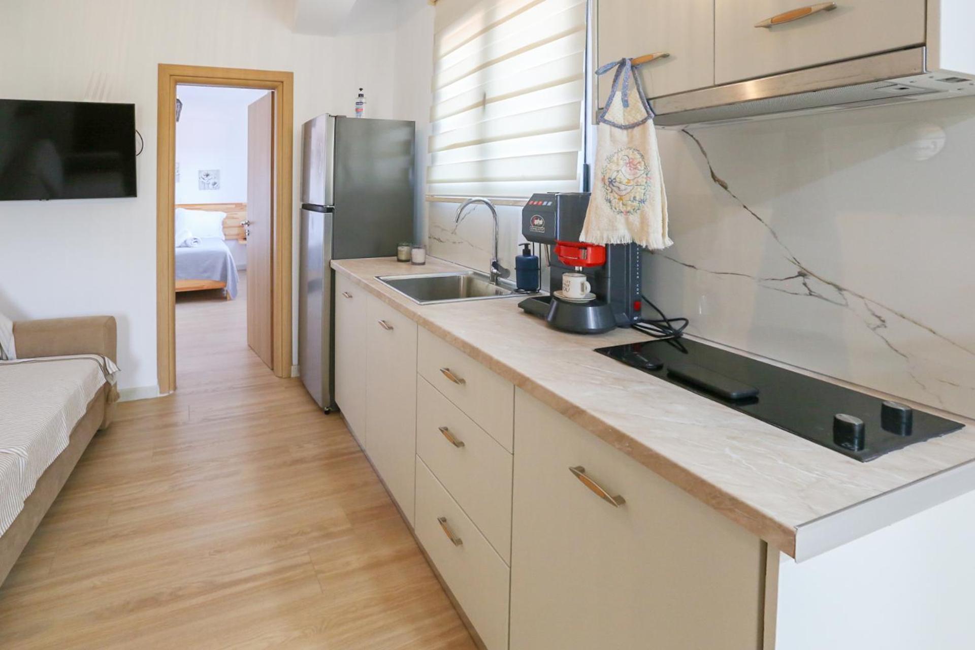 Village View Apartments Himare Esterno foto