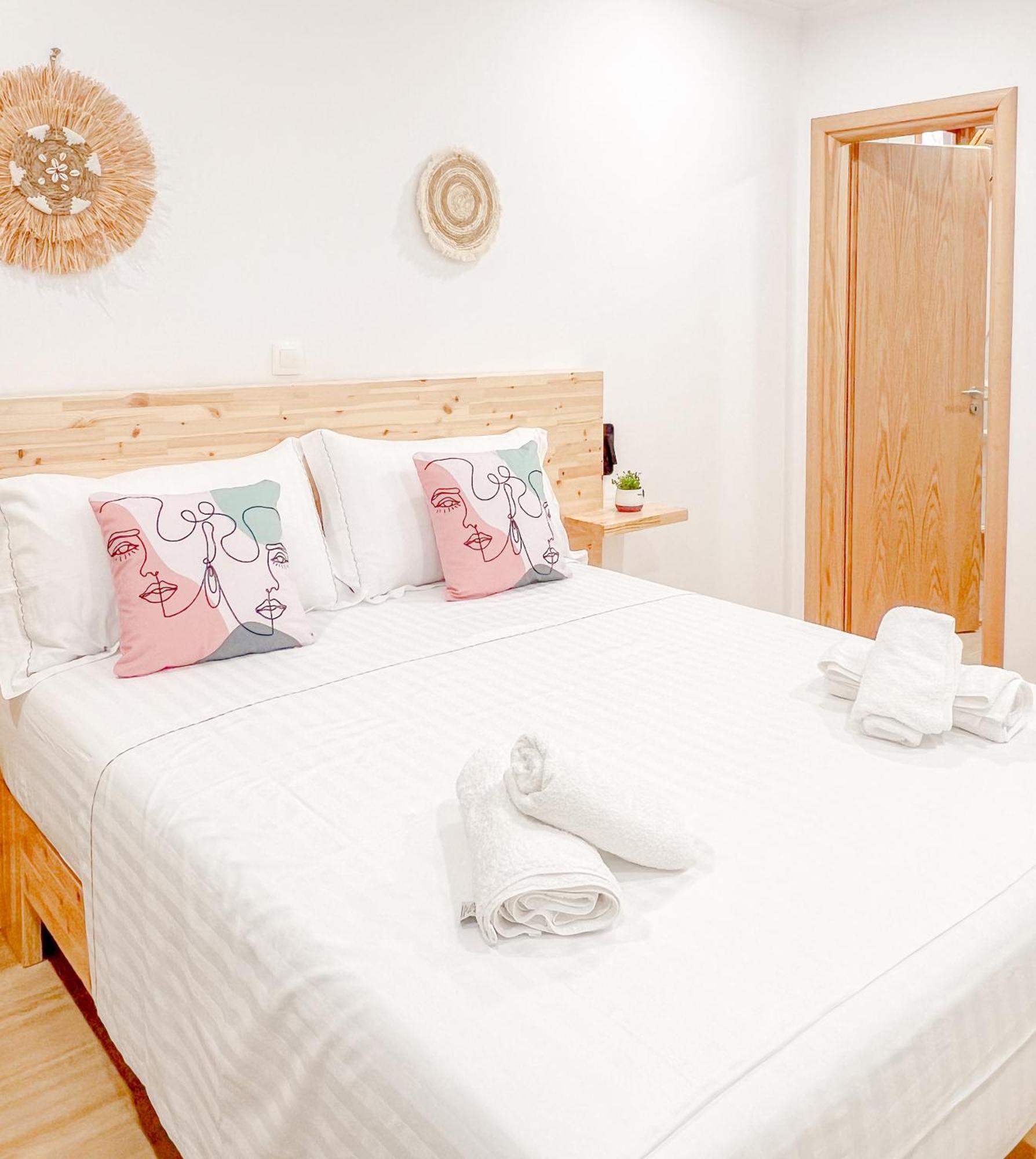 Village View Apartments Himare Esterno foto