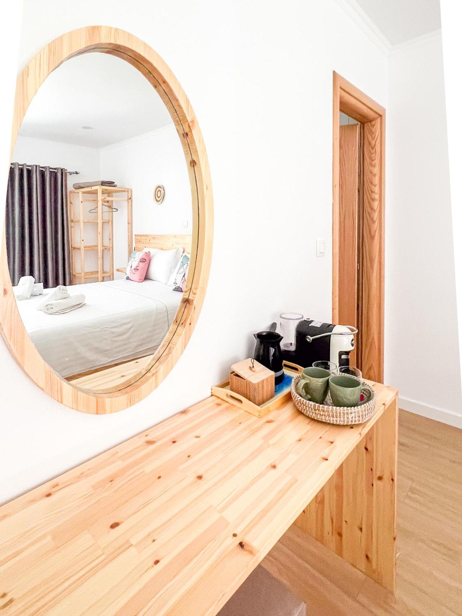 Village View Apartments Himare Esterno foto